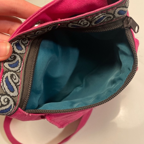 KAVU Keeper Cross Body Cotton Canvas Bag in Weathered Pink - Picture 8 of 11